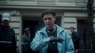 Video zu 'Hauseingang' ansehen