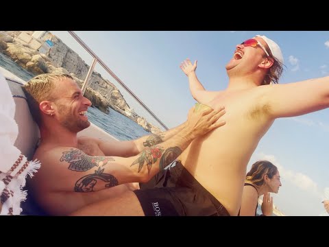 Squeezie - arrêtez (Clip officiel)