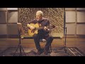 Toquinho canta versão da música “O caderno” em homenagem aos corretores de imóveis.