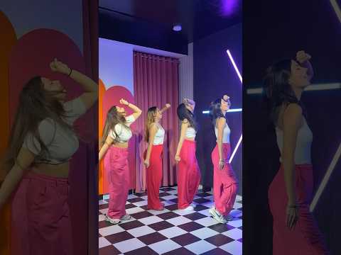 Le gayi Le gayi | Dance Video | Khyati Sahdev | #ytshorts | Wedding Choreography | Sangeet | Trend