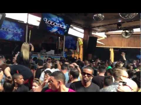 Loco Dice drops TRAP HOUSE MUSIC at Space Miami