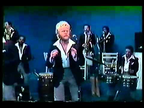 Bobby Valentín y Cano Estremera (En Vivo 1982) - La Boda de Ella - WapaTV