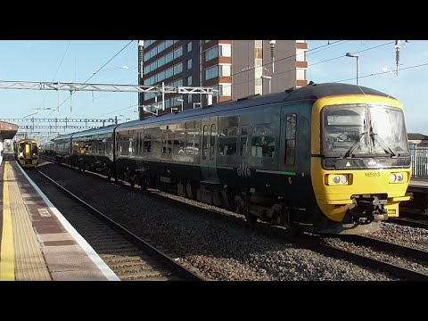Trains at Swindon (GWML) - 31/01/2023