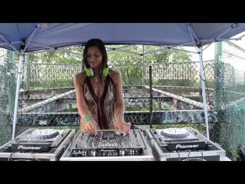 DJ MAYA @ Gazebo Oui-R1