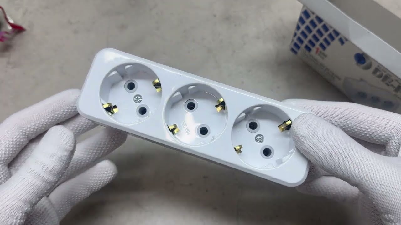 Тройник переходник прямой с заземлением DE-PA белый