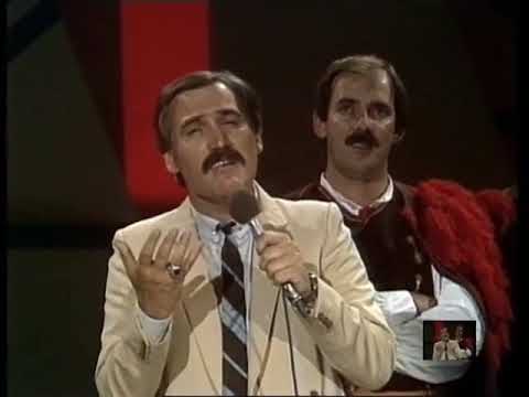 Mišo Kovač i Klapa Šibenik - Noćas ćemo zemlji ko materi reći (uživo - live)