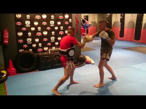 Vitoria ThaiBoxing Impact Combinación K1