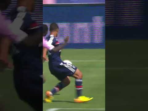 😅 Il y a 11 ans Nabil Fékir effectuait ses débuts en #ligue1mcdonalds #football #frenchfootball