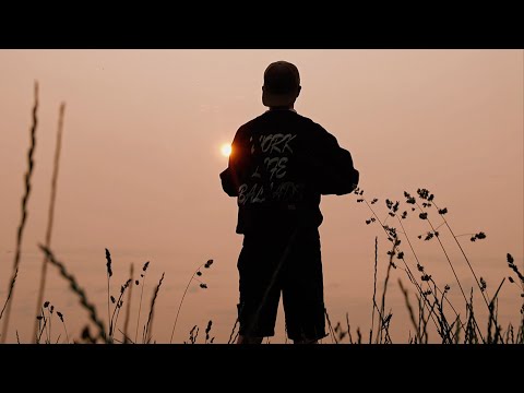 LA CHAPELLE - MELLER (Official Video)