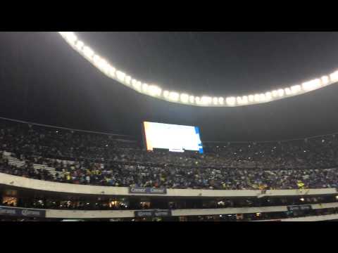 "América 0-3 Pumas - la Rebel en el azteca" Barra: La Rebel &bull; Club: Pumas