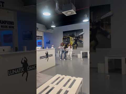 Hinter den Kulissen 😅 #twins #dance #twinninginstyle #hair #sisters #ginger #lunatix