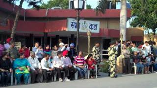 preview picture of video 'India Pakistan Border Guards Retreat ceremony at Wagha Atari Border'