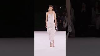 Download lagu Gigi Hadid's iconic hair flip 2020 VS 2023 👑 mp3 Download lagu Gigi Hadid's iconic hair flip 2020 VS 2023 👑 mp3