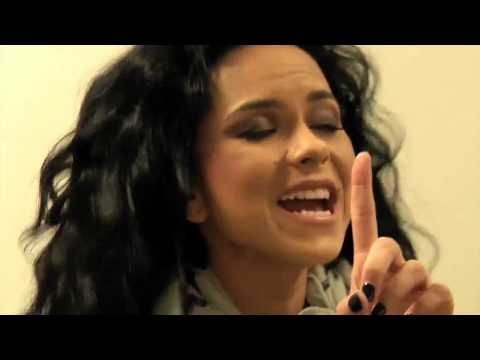 Inna   Un Momento Acoustic Paris Version 720