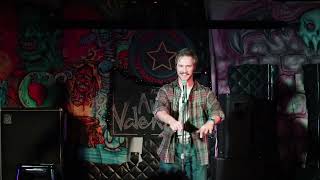Taylor Neely star bar