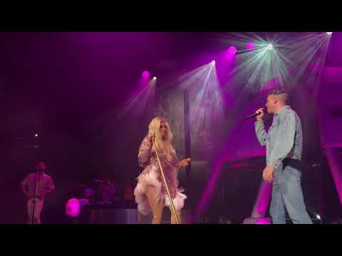 Kesha & Macklemore - "Good Old Days" (Live)