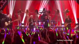 pitbull performs &quot;messin around&quot; with reo speedwagon - greatest hits_2016