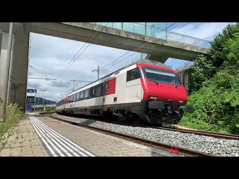 IR 16 - Trains In Slomo