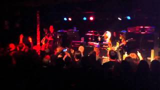 Stryper  The Rock That Makes Me Roll