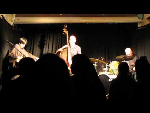 Chris Jennings "Drum 'n Koto" Trio at Anako, Paris 2012 1/4