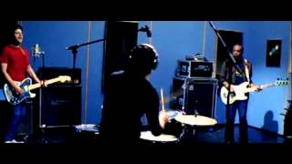 Bedouin Soundclash: Walls Fall Down