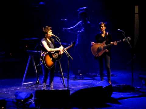 18/24 Tegan & Sara - Dedication To The Big O (Oprah) @ The Aragon, Chicago