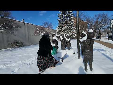 Holland Michigan Tulip Fest 2023 in Winter | Downtown Walking Tour