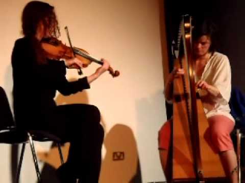 Laoise Kelly & Michelle O'Brien live at Ceol na gConallach in The Aislann Chill Chartha (Kilcar)