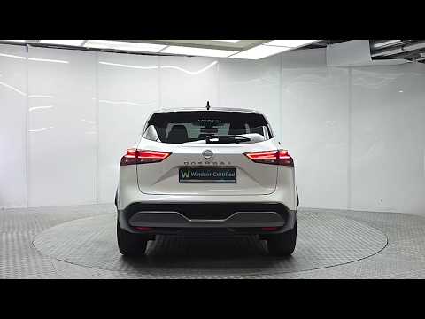 Nissan Qashqai 1.3 PET MILD HYBRID SV PREMIUM *Scr - Image 2