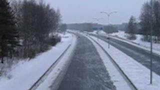 preview picture of video 'Waves of snow on the highway, Oulu'