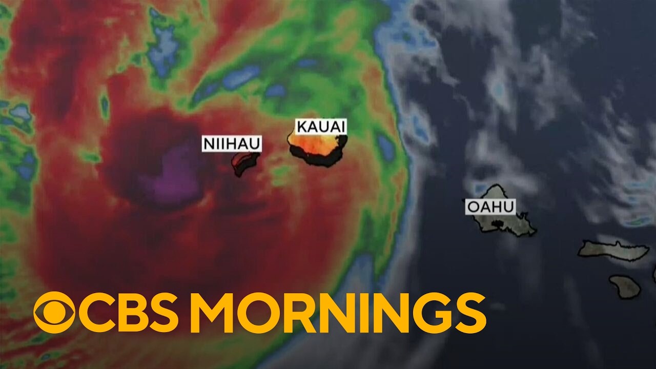 Hurricane Lowell delivers heavy rain, strong winds as it passes by Hawaii