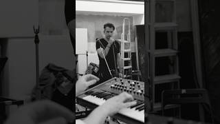 Ieškom. Randam. Kartais vėl viską sugriaunam. Taip ir gimsta muzika.