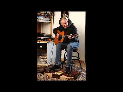 Footdrum with Acoustic Guitar- Testing  a new build Floordrum