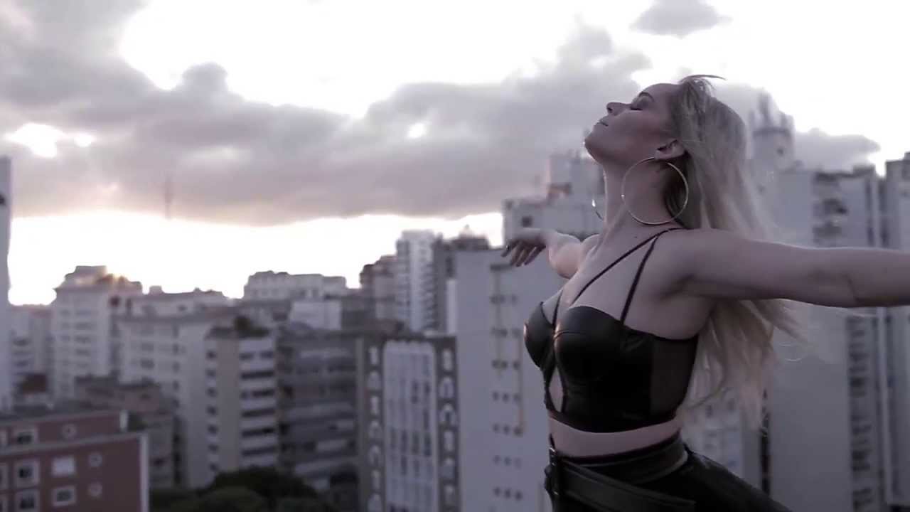Yinon Yahel ft. Lorena Simpson — This Moment