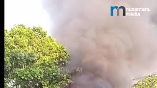 Warung di Pantai Pandan Carita Pandeglang Hangus Terbakar  Diduga Akibat Korsleting Listrik, Pemilik Tak di Lokasi