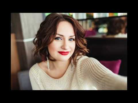 70+ Short Haircuts for Wavy Hair - 2021 - 2022 » Vogue Typer