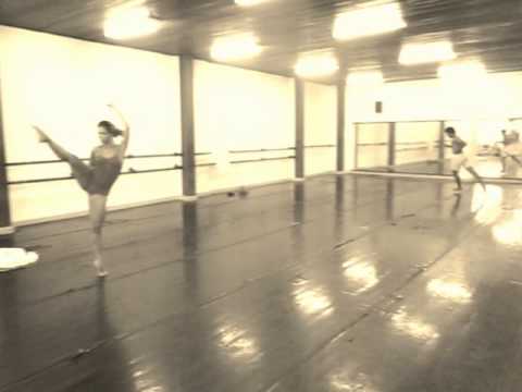 It Doesnt Hurt - Katie Thompson