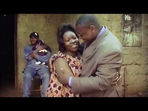 Isidore Tamwo - Prête moi ton costume