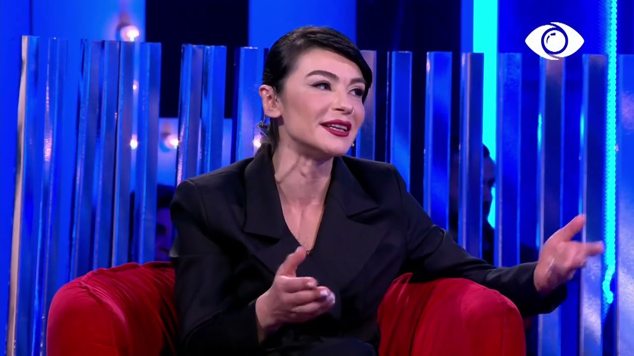 “Ju performoni!”/ Zhaklina dhe Amosi debatojnë me njëri-tjetrin