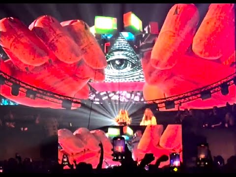 Mandragora VS Henrique Camacho at FCKNYE 2024 VJ LOKOMOTION DROP