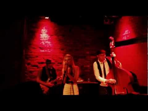 Danielle Parente Live @ Rockwood Music Hall Saturday April 14th