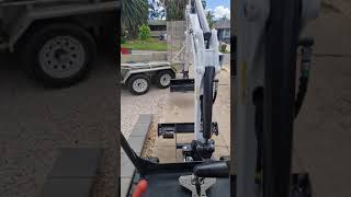 Quick Hitch Operation (E20)