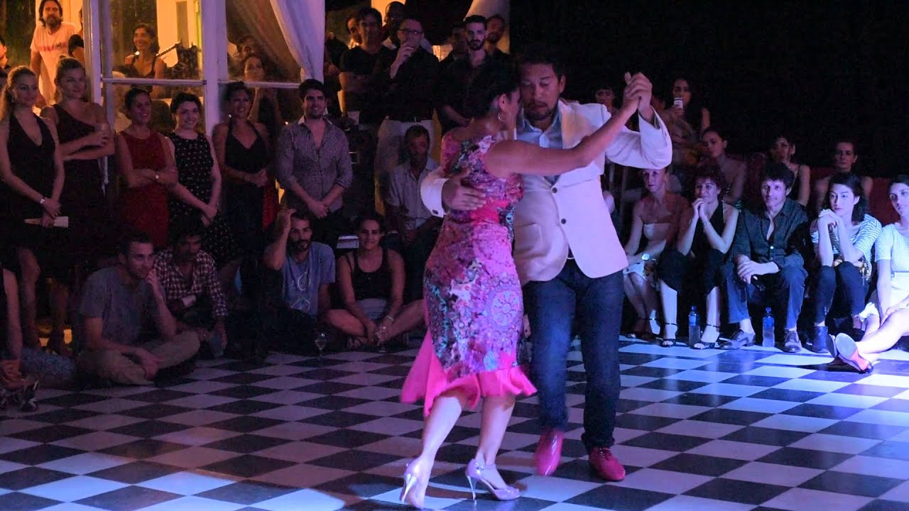 Video thumbnail for Corina Herrera y Octavio Fernandez en La Bicicleta Milonga 4/4