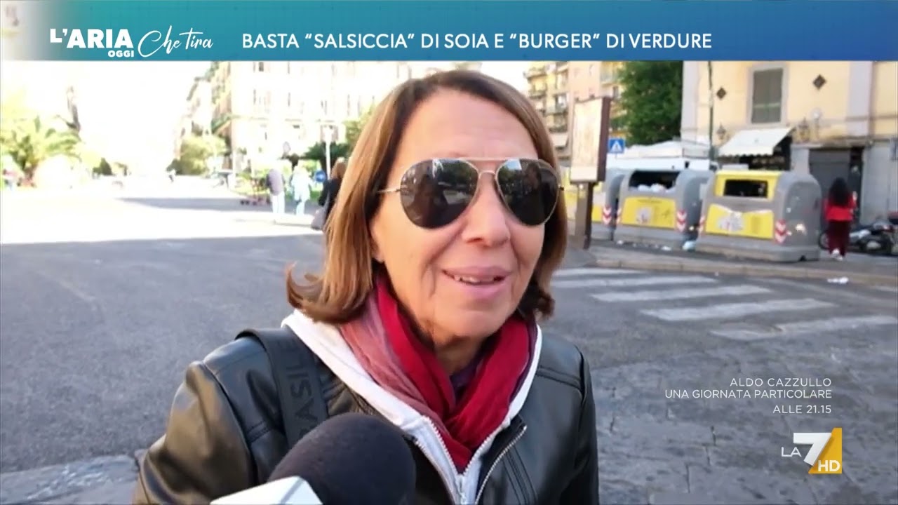 Basta 'salsiccia' di soia e 'burger' di verdure, ma salame al cioccolato sì