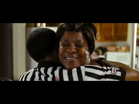 Lottery Ticket trailer close-up of Bow Wow’s character with stacks of cash and a worried expression