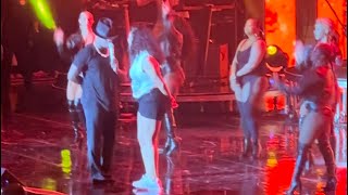 Ne-yo Invites Fans Onstage for Dance Competition Live 9.23.23 ATL