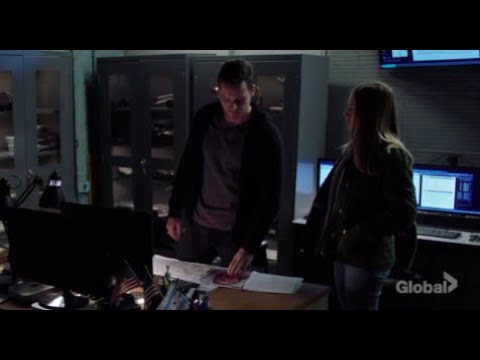 Jay confronts Hailey but tries to help I Chicago P.D 5.18