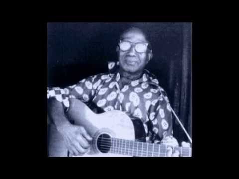 Ebenezer Calender & his Maringar Band - Money Can Done Day (Sierra Leone ; 1950s)