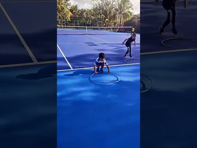 Vídeo relacionado con Patifirst Juegos De Mesa Familiares - Tablero De Frijoles Lanzables | Actividades Competitivas Clásicas De Escritorio Entrenamiento Motriz Fino Educativo para 2 A 4 Jugadores Familias Niños Adultos