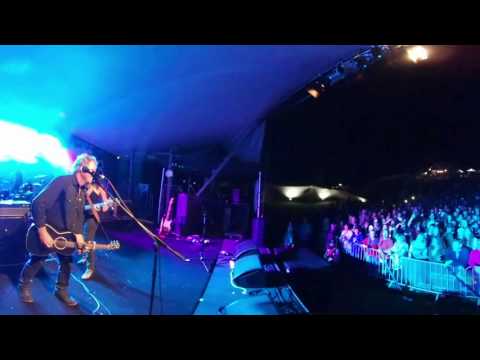 Blue Shaddy live in 360 video at Bridgetown 2016 - Howlin' Dog